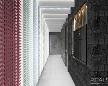 225 Winthrop St - Photo Thumbnail 5