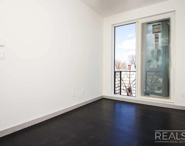 225 Winthrop St - Photo Thumbnail 9