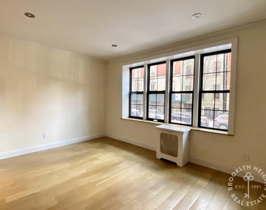 63 Montague Street - Photo Thumbnail 2