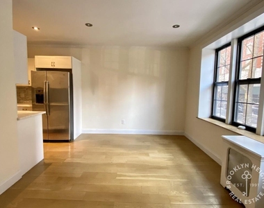 63 Montague Street - Photo Thumbnail 3