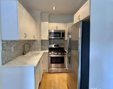 63 Montague Street - Photo Thumbnail 5