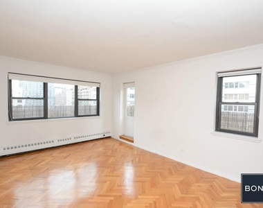 East 69th Street - Photo Thumbnail 11