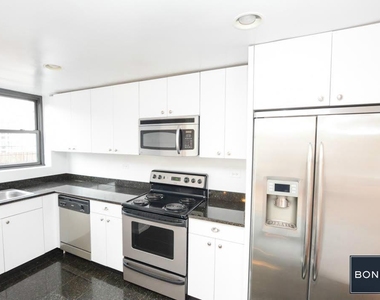 East 69th Street - Photo Thumbnail 8