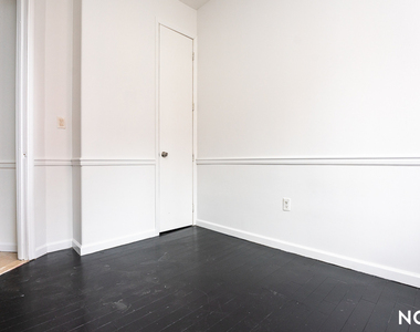 438 Wilson Ave 11221 - Photo Thumbnail 12