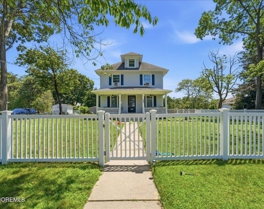 496 W Park Avenue - Photo Thumbnail 38