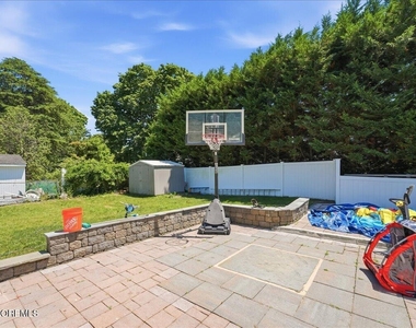496 W Park Avenue - Photo Thumbnail 33