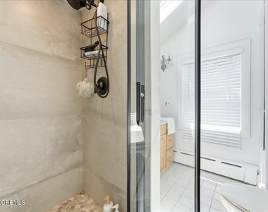 496 W Park Avenue - Photo Thumbnail 21