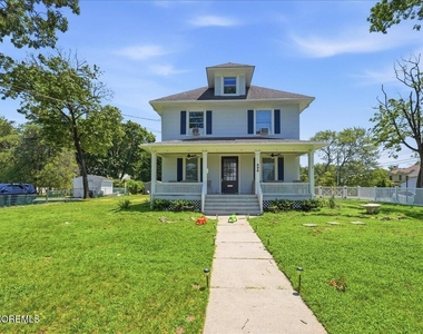 496 W Park Avenue - Photo Thumbnail 36