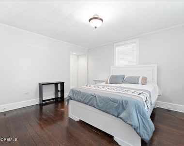 496 W Park Avenue - Photo Thumbnail 23