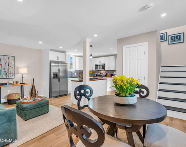 282 Carr Avenue - Photo Thumbnail 5