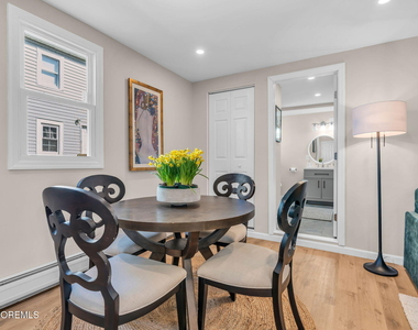 282 Carr Avenue - Photo Thumbnail 4