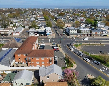 612 Sylvania Avenue - Photo Thumbnail 2