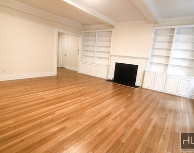East 80th Street - Photo Thumbnail 1