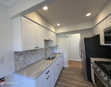 58 Stonehurst Boulevard - Photo Thumbnail 7