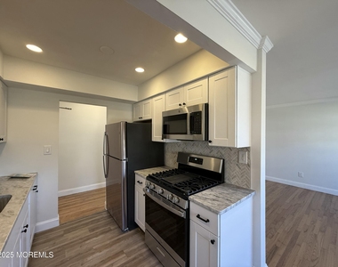 58 Stonehurst Boulevard - Photo Thumbnail 6