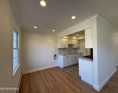 58 Stonehurst Boulevard - Photo Thumbnail 5