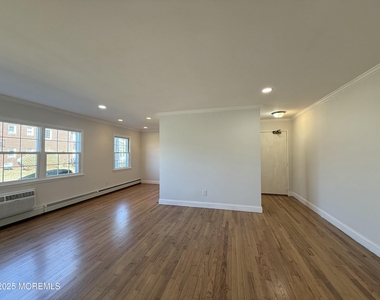 58 Stonehurst Boulevard - Photo Thumbnail 1