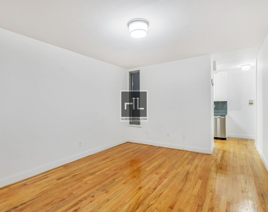East 31 Street - Photo Thumbnail 4
