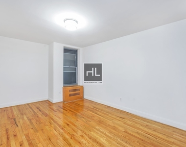 East 31 Street - Photo Thumbnail 3