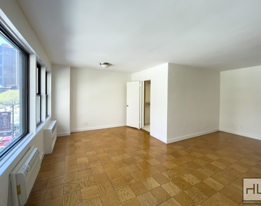 East 36 Street - Photo Thumbnail 3