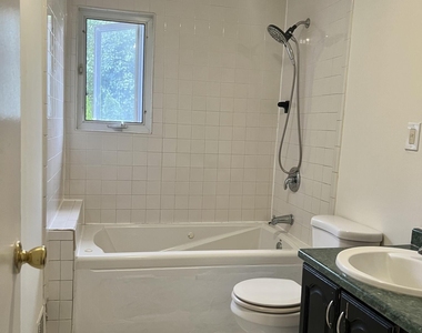12 White Drive - Photo Thumbnail 14