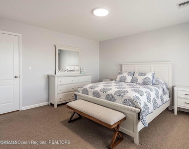 32 Niblick Street - Photo Thumbnail 6