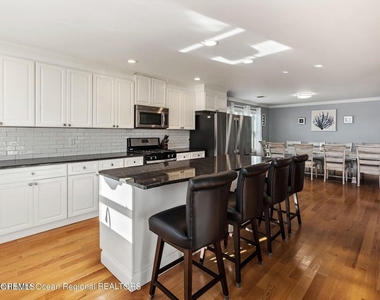 32 Niblick Street - Photo Thumbnail 15