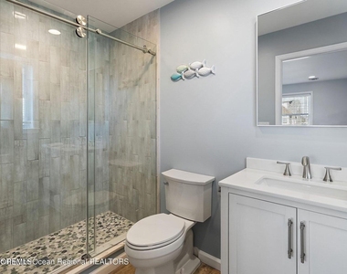 32 Niblick Street - Photo Thumbnail 9