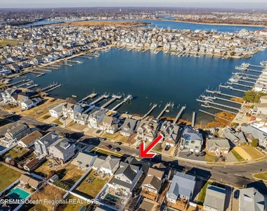 32 Niblick Street - Photo Thumbnail 1