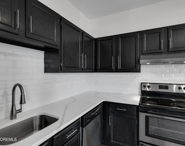 31 W Front Street - Photo Thumbnail 4