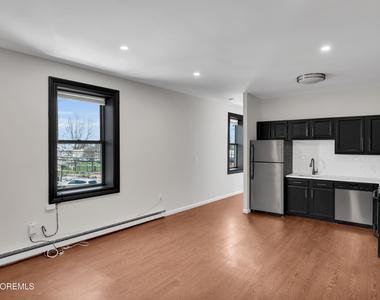 31 W Front Street - Photo Thumbnail 1