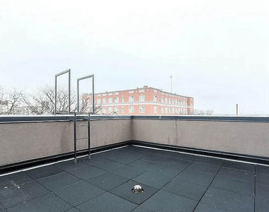 205 Rochester Avenue - Photo Thumbnail 3