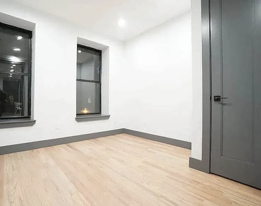 205 Rochester Avenue - Photo Thumbnail 5