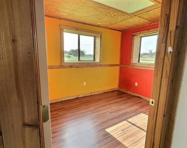 10669 Mineral Wells Highway - Photo Thumbnail 3
