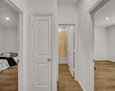 3221 Sioux Trail - Photo Thumbnail 4