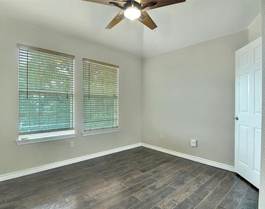 12816 Seaside Drive - Photo Thumbnail 12