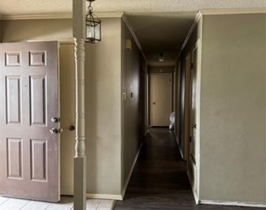 1413 Alford Drive - Photo Thumbnail 8
