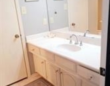 1413 Alford Drive - Photo Thumbnail 4