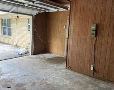 1413 Alford Drive - Photo Thumbnail 13