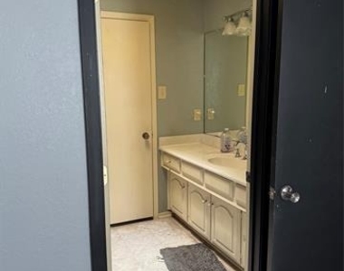 1413 Alford Drive - Photo Thumbnail 11