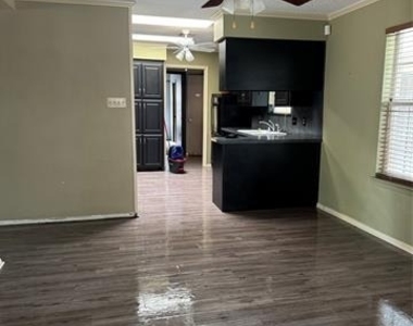 1413 Alford Drive - Photo Thumbnail 3