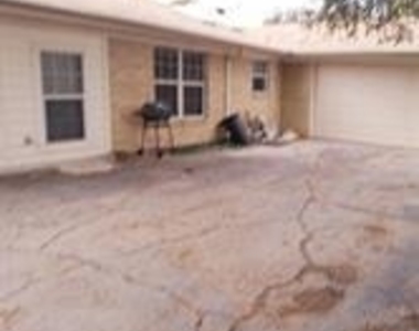 1413 Alford Drive - Photo Thumbnail 5
