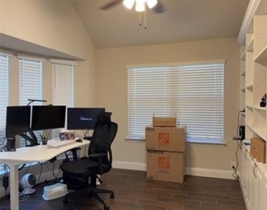 1113 Pheasant Crossing - Photo Thumbnail 10