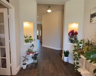 1113 Pheasant Crossing - Photo Thumbnail 2