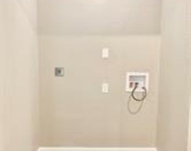 100 Brandies Street - Photo Thumbnail 5