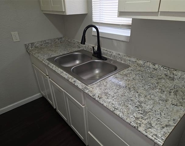 3910 Polly Street - Photo Thumbnail 2