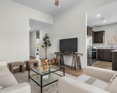 1133 Tempe Lane - Photo Thumbnail 4