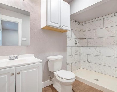 801 Sunny Slope Drive - Photo Thumbnail 12