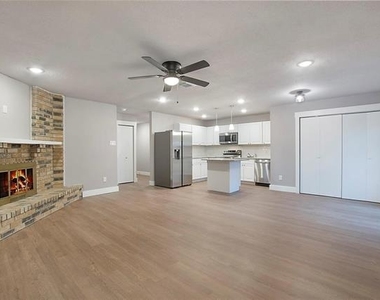 801 Sunny Slope Drive - Photo Thumbnail 5