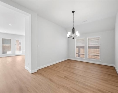 1822 Buckeye Lane - Photo Thumbnail 12